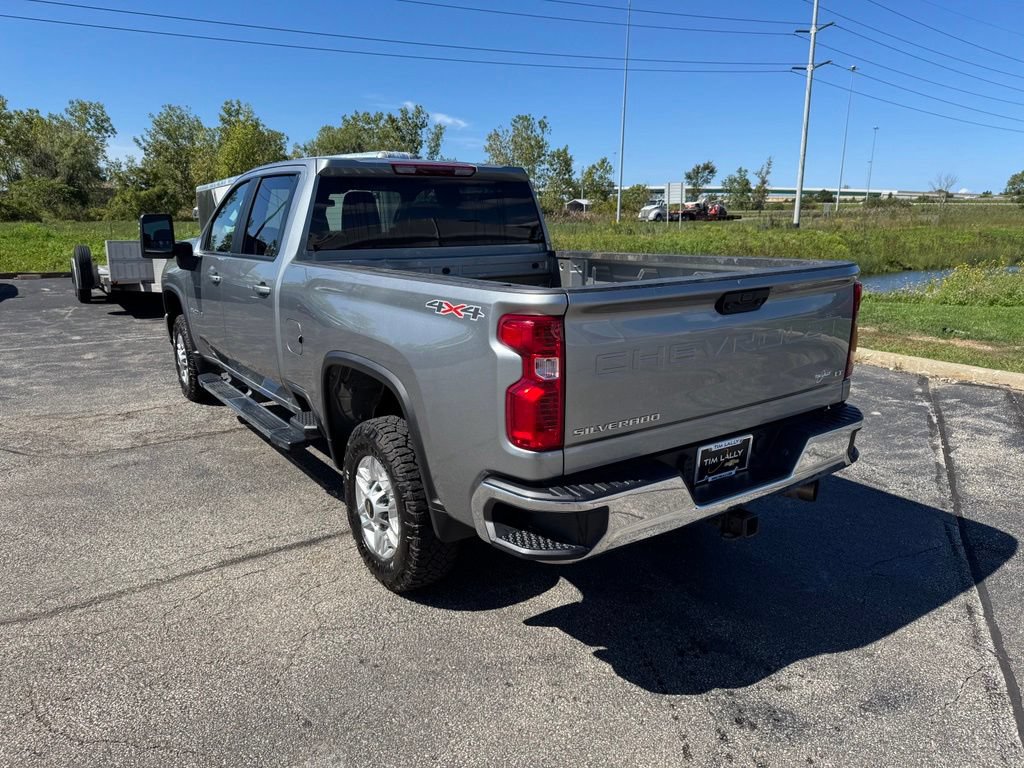 Used 2025 Chevrolet Silverado 2500 LT w/ Convenience Package AWD/4WD image 5