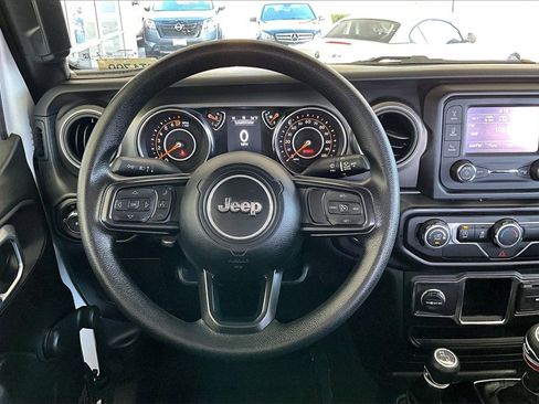 Used 2022 Jeep Wrangler Sport image 8