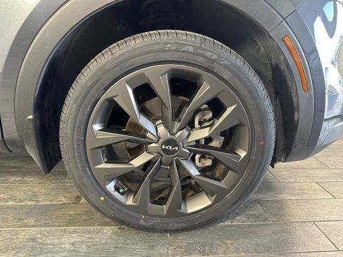 Used 2023 Kia Sorento X-Line EX image 4