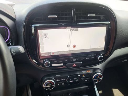Certified 2025 Kia Soul GT-Line w/ GT-Line Technology Package FWD image 16
