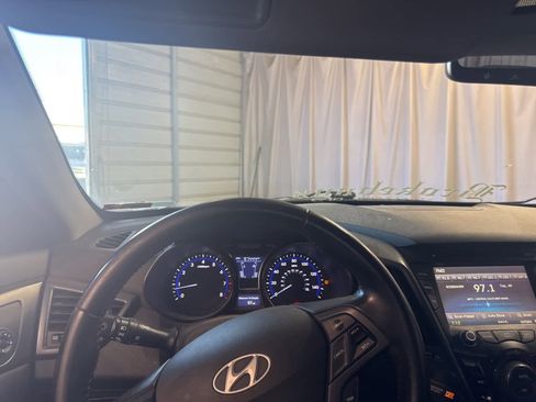 Used 2015 Hyundai Veloster Turbo w/ Option Group 04 image 20