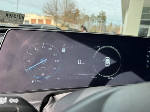 Used 2024 Kia Sportage SX image 16