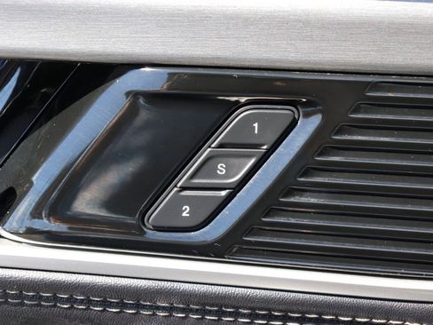Used 2025 Jeep Wagoneer Series II w/ 8-Passenger Seating Package AWD/4WD image 56