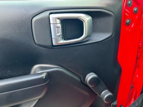 Used 2023 Jeep Wrangler Willys image 16