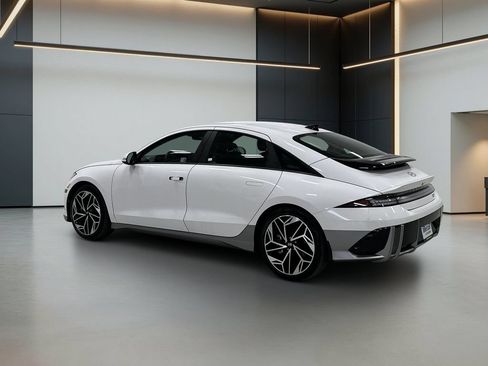 Certified 2024 Hyundai Ioniq 6 SEL AWD/4WD image 3