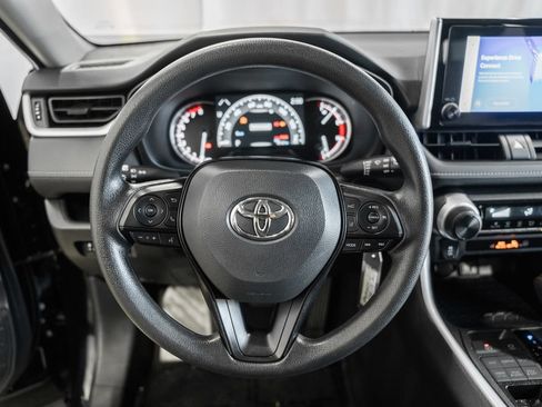 Used 2025 Toyota RAV4 LE AWD/4WD image 24