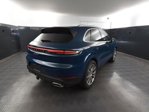 Certified 2026 Porsche Cayenne AWD/4WD image 7