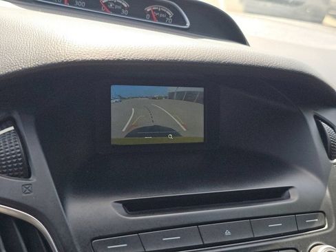 Used 2017 Ford Focus ST FWD image 4