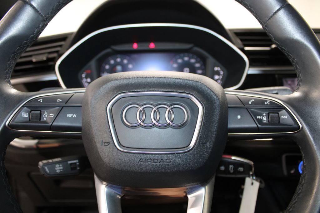 Used 2025 Audi Q3 2.0T Premium AWD/4WD image 44