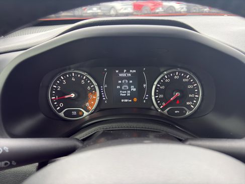 Used 2018 Jeep Renegade Altitude image 4