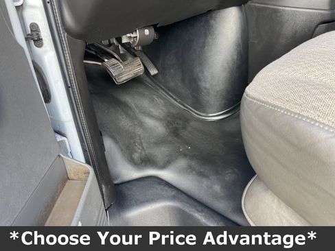 Used 2016 GMC Savana 3500 image 37