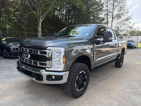 Used 2025 Ford F350 XLT w/ Tremor Off-Road Package AWD/4WD image 3
