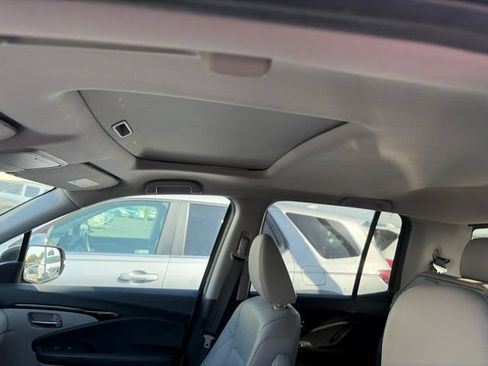 Used 2020 Honda Ridgeline RTL-E image 11