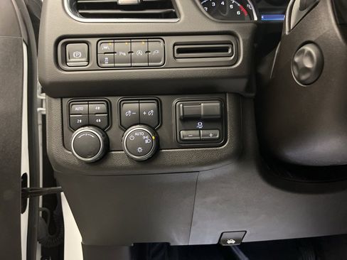 Used 2021 Chevrolet Tahoe RST w/ Luxury Package image 12