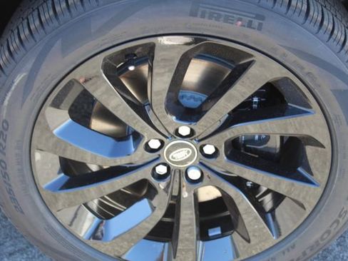 New 2025 Land Rover Discovery Sport S image 8