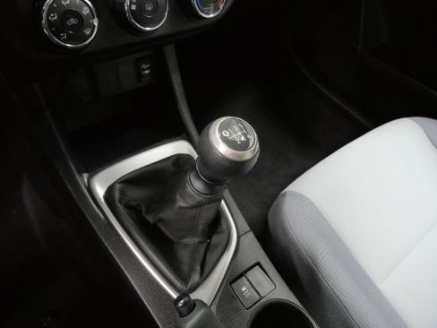 Used 2014 Toyota Corolla L image 24