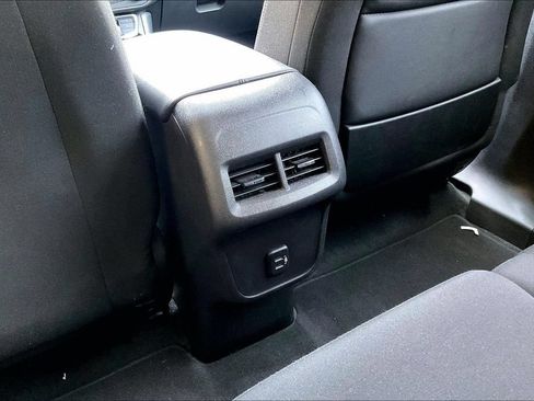 Used 2024 GMC Terrain SLE AWD/4WD image 34