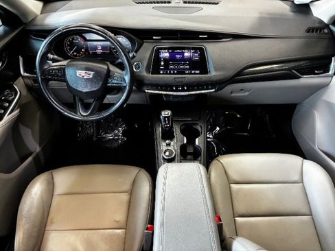 Used 2019 Cadillac XT4 Premium Luxury FWD image 3