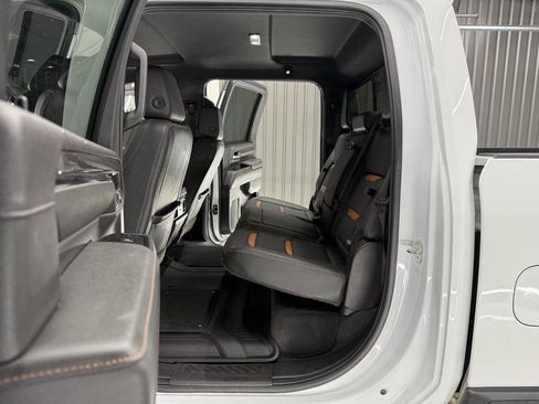 Used 2024 GMC Sierra 2500 AT4 w/ AT4 Preferred Package AWD/4WD image 22