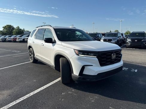 Used 2025 Honda Pilot Black Edition image 7