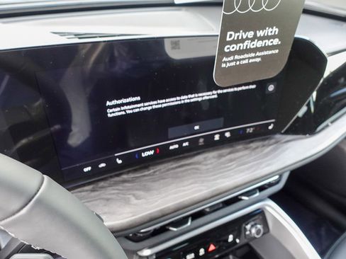 New 2025 Audi Q5 2.0T Premium image 19