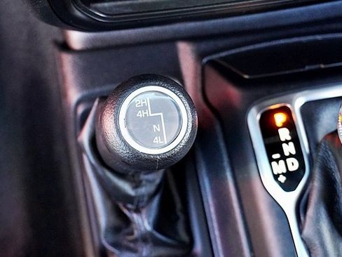 Certified 2022 Jeep Wrangler Sport image 25