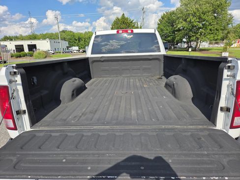 Used 2018 RAM 3500 Tradesman w/ Popular Equipment Group RWD image 10