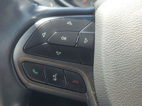 Used 2020 Jeep Cherokee Trailhawk w/ Comfort/Convenience Group AWD/4WD image 15