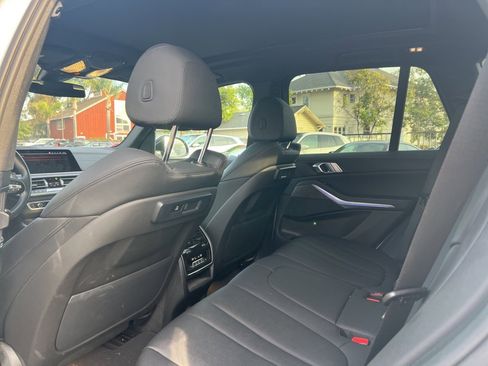 Used 2022 BMW X5 xDrive40i w/ Parking Assistance Package image 9