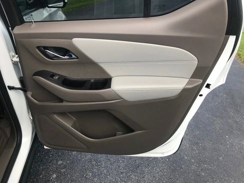 Used 2020 Chevrolet Traverse LT w/ LT Premium Package image 54