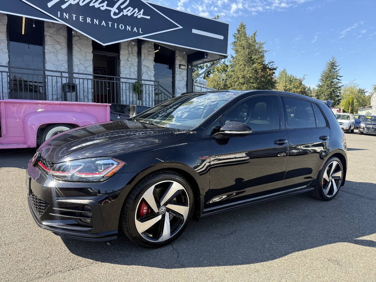 Used 2018 Volkswagen GTI SE FWD image 2
