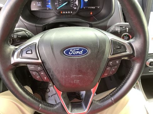 Used 2022 Ford Edge Titanium w/ Equipment Group 301A AWD/4WD image 15