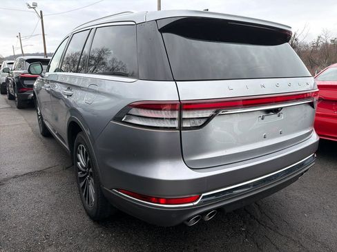 Used 2023 Lincoln Aviator Standard AWD w/ Premium Package image 11