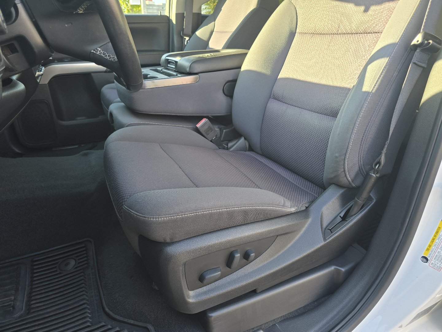 Certified 2018 Chevrolet Silverado 1500 LT w/ All Star Edition AWD/4WD image 31