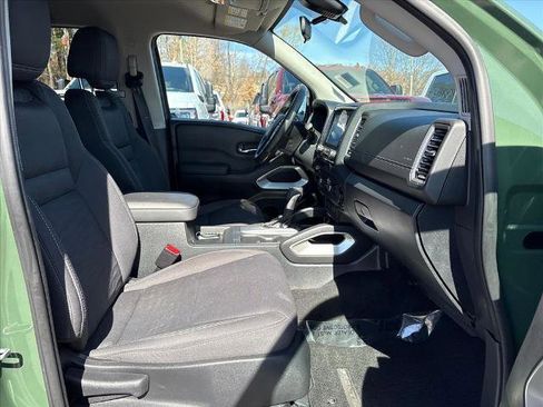 Used 2022 Nissan Frontier SV image 7