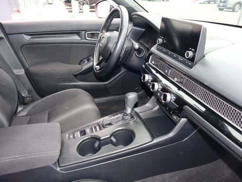 Used 2025 Honda Civic Sport image 27