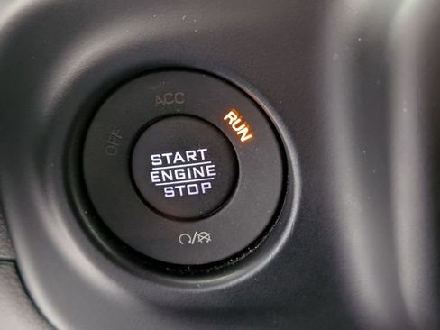 Certified 2023 Jeep Gladiator Overland image 23