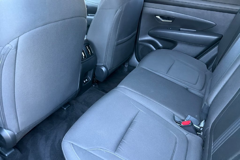 Certified 2025 Hyundai Tucson SEL AWD/4WD image 9