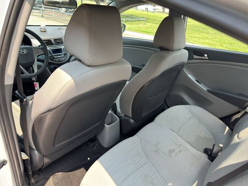 Used 2015 Hyundai Accent GLS FWD image 15