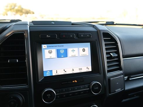 Used 2019 Ford Expedition Max Platinum image 34