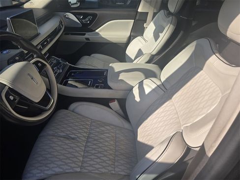 Used 2023 Lincoln Aviator Black Label image 20