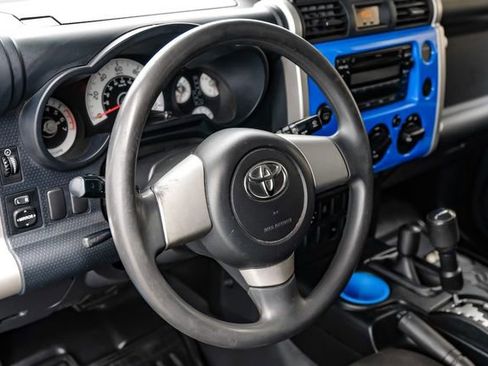 Used 2007 Toyota FJ Cruiser 4WD image 16