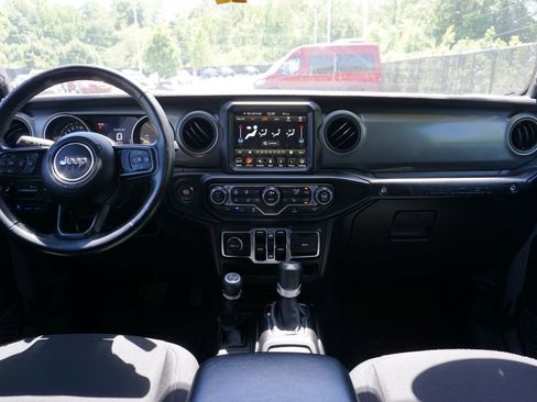 Used 2023 Jeep Wrangler Unlimited w/ Cold Weather Group AWD/4WD image 39