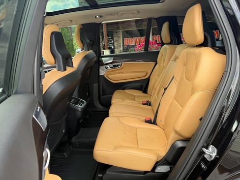 Used 2016 Volvo XC90 T6 Momentum w/ Momentum Plus Package image 26
