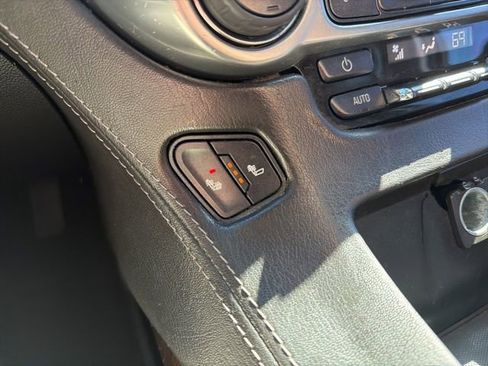 Used 2020 Chevrolet Tahoe LT image 35