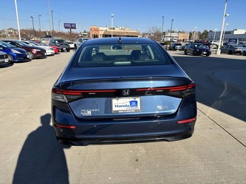 Used 2025 Honda Accord Touring image 6