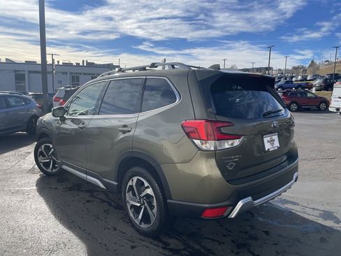 Used 2023 Subaru Forester Touring image 5