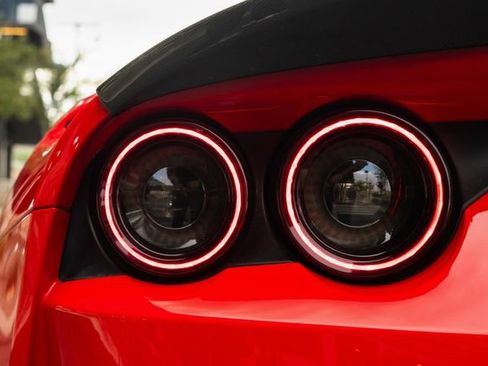 Used 2018 Ferrari 812 Superfast image 17