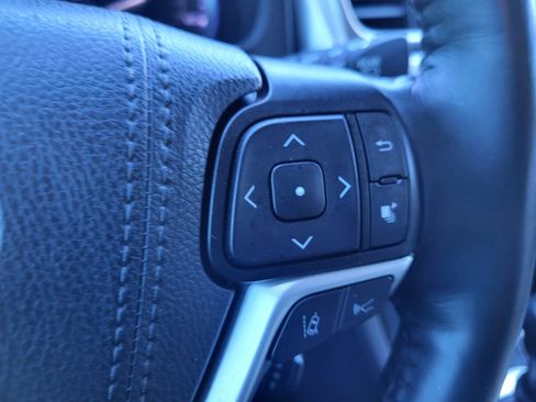 Used 2019 Toyota Highlander Limited Platinum image 28