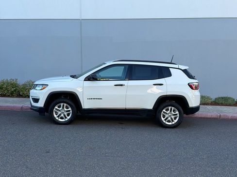 Used 2018 Jeep Compass Sport AWD/4WD image 3